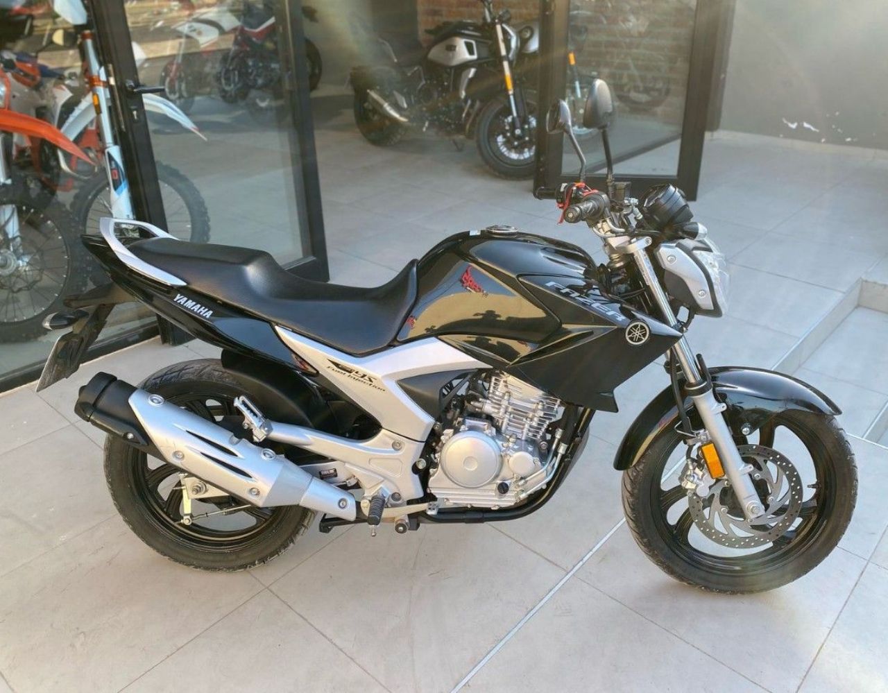 Yamaha YS Usada en San Juan, deRuedas