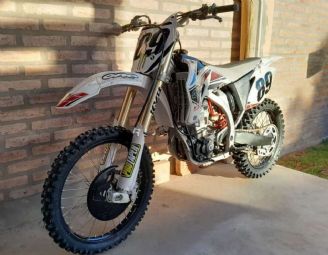 Yamaha YZ Usada en San Juan