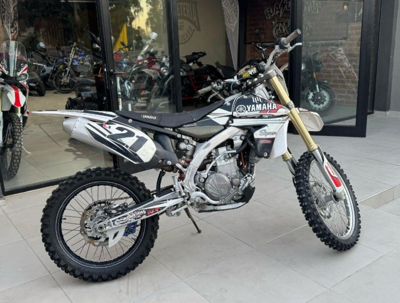 Yamaha YZ Usada en San Juan, deRuedas