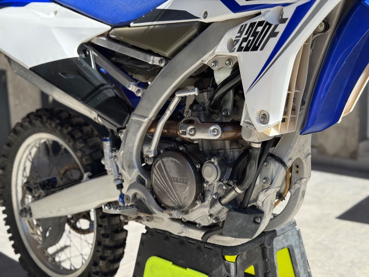 Yamaha YZ Usada en San Juan, deRuedas