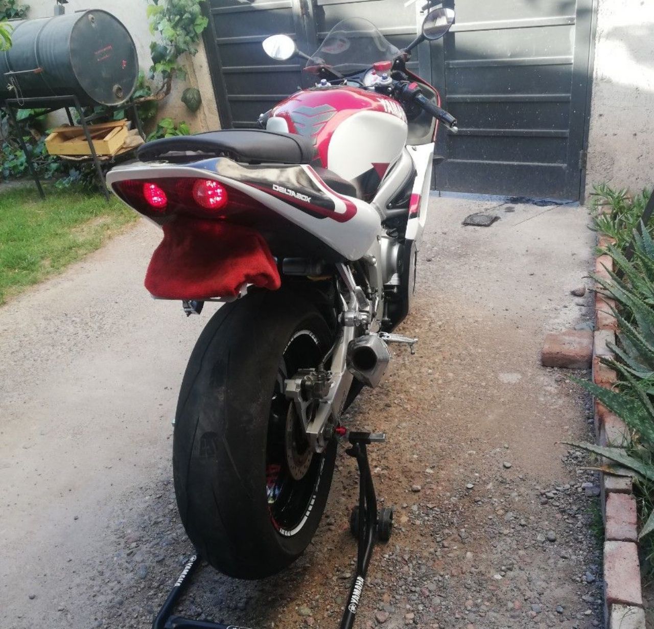 Yamaha YZF Usada en Mendoza, deRuedas