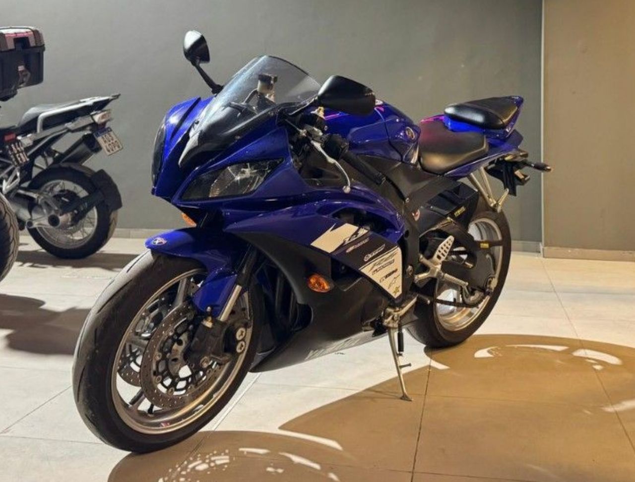 Yamaha YZF Usada en San Juan, deRuedas