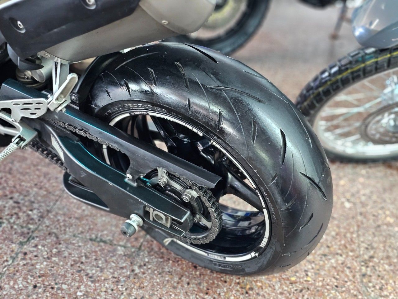 Yamaha YZF Usada en Mendoza, deRuedas
