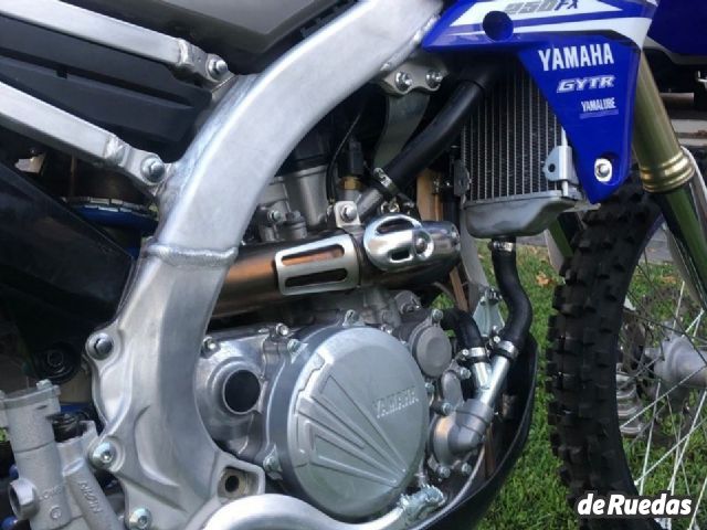 Yamaha YZF Usada en Mendoza, deRuedas