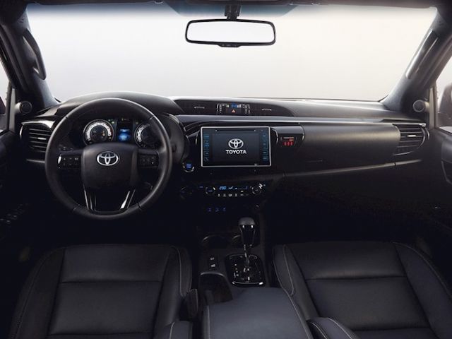 Toyota Hilux Nueva en Mendoza, deRuedas